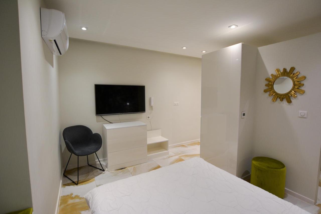 Lion'S Den Deluxe Studio Lägenhet Budapest Exteriör bild